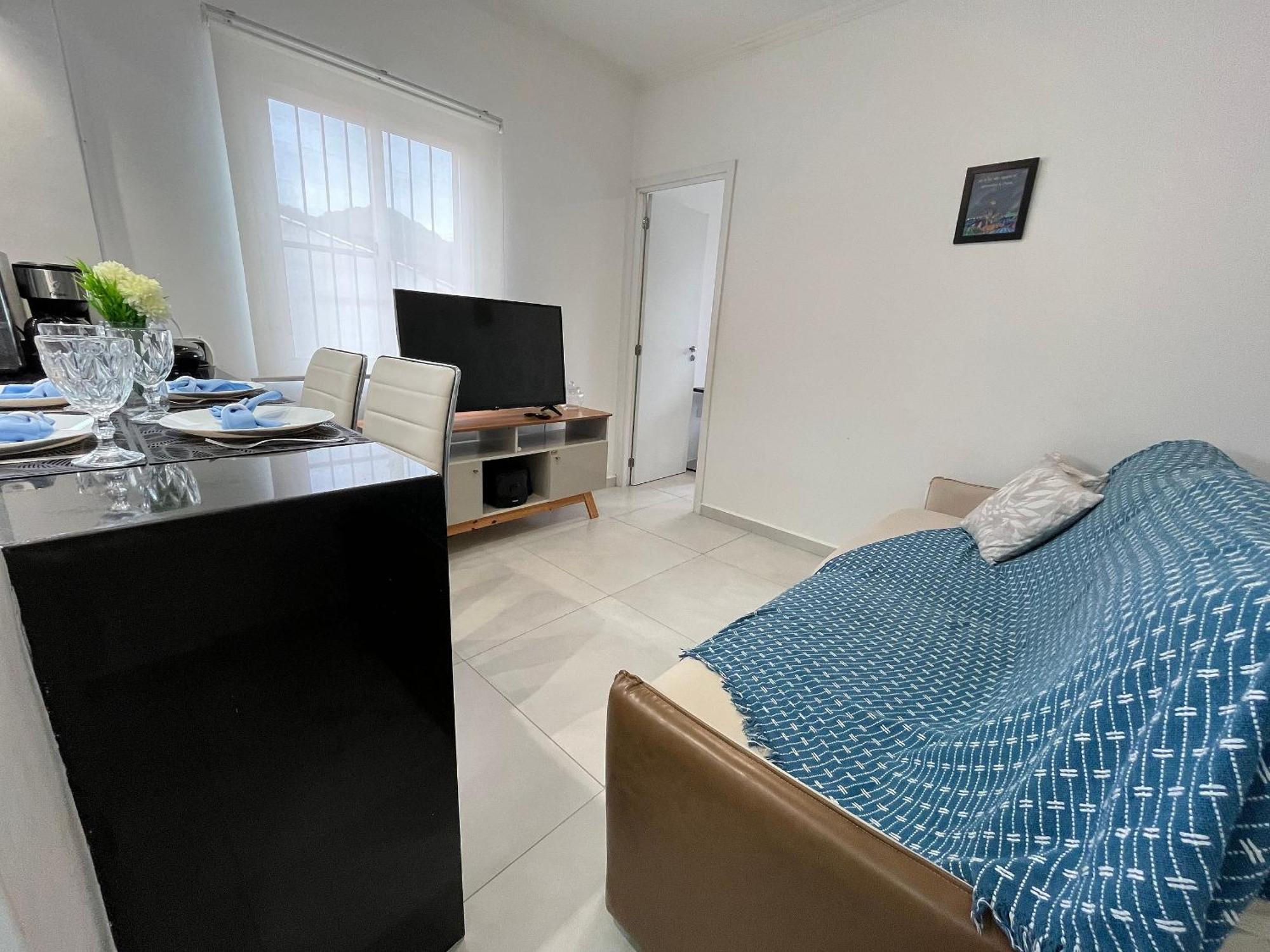 Canto Forte- Suite C/Varanda - Ate 5 Hospedes- Garagem - Wi Fi E 200 Metros Da Praia, 50 Metros Da Av Gastronomica Da Pg Praia Grande  Exterior photo