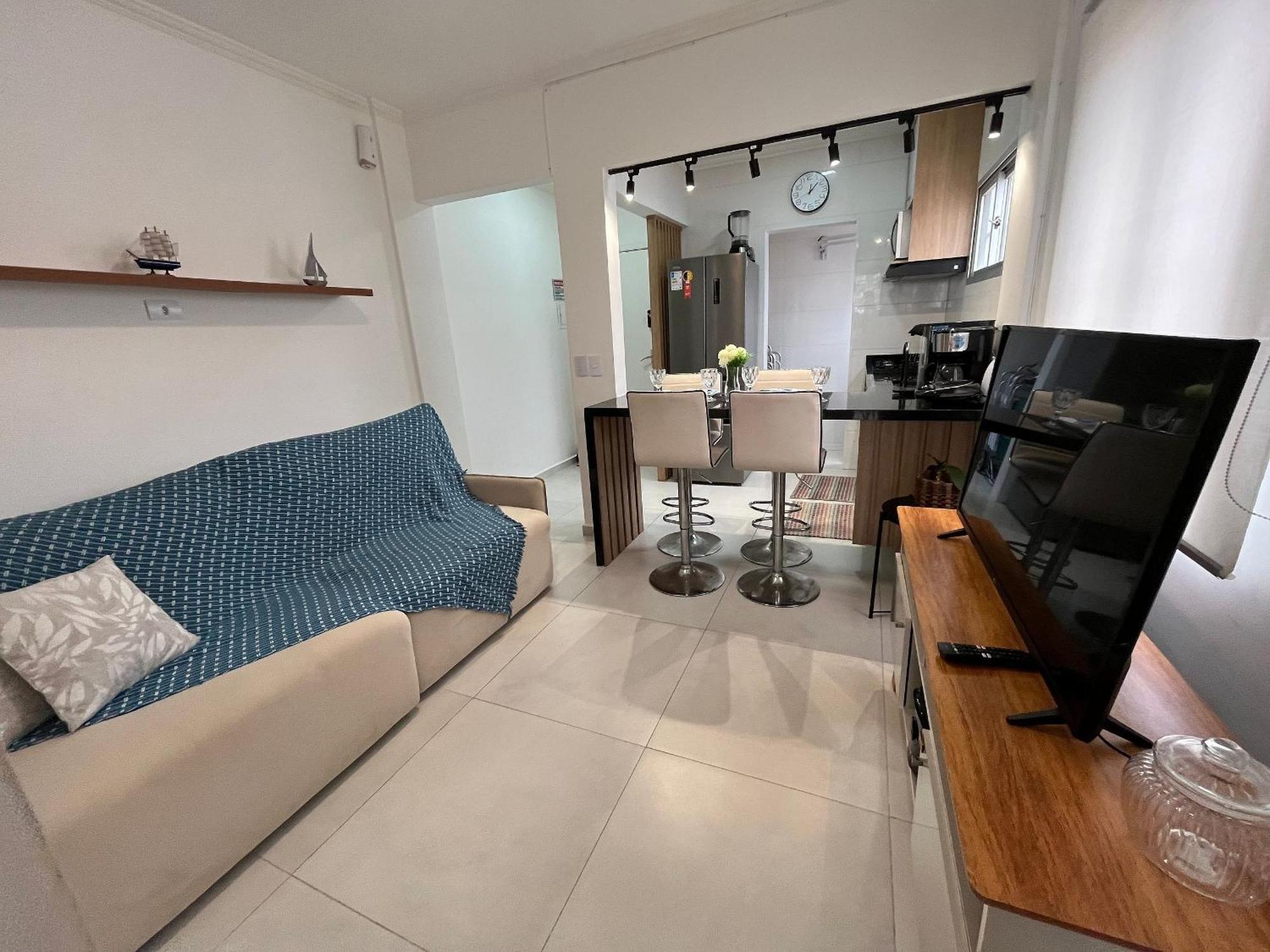 Canto Forte- Suite C/Varanda - Ate 5 Hospedes- Garagem - Wi Fi E 200 Metros Da Praia, 50 Metros Da Av Gastronomica Da Pg Praia Grande  Exterior photo