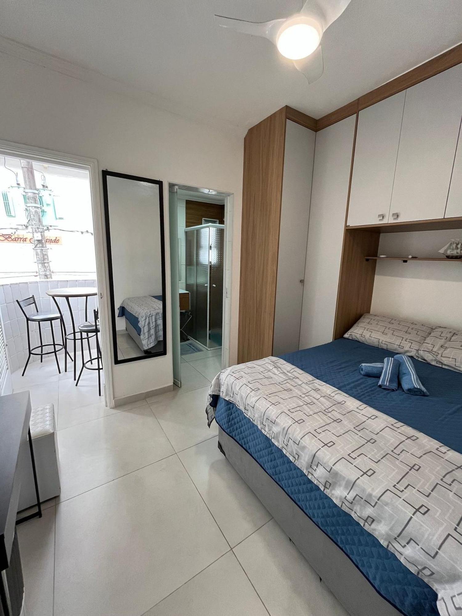 Canto Forte- Suite C/Varanda - Ate 5 Hospedes- Garagem - Wi Fi E 200 Metros Da Praia, 50 Metros Da Av Gastronomica Da Pg Praia Grande  Exterior photo